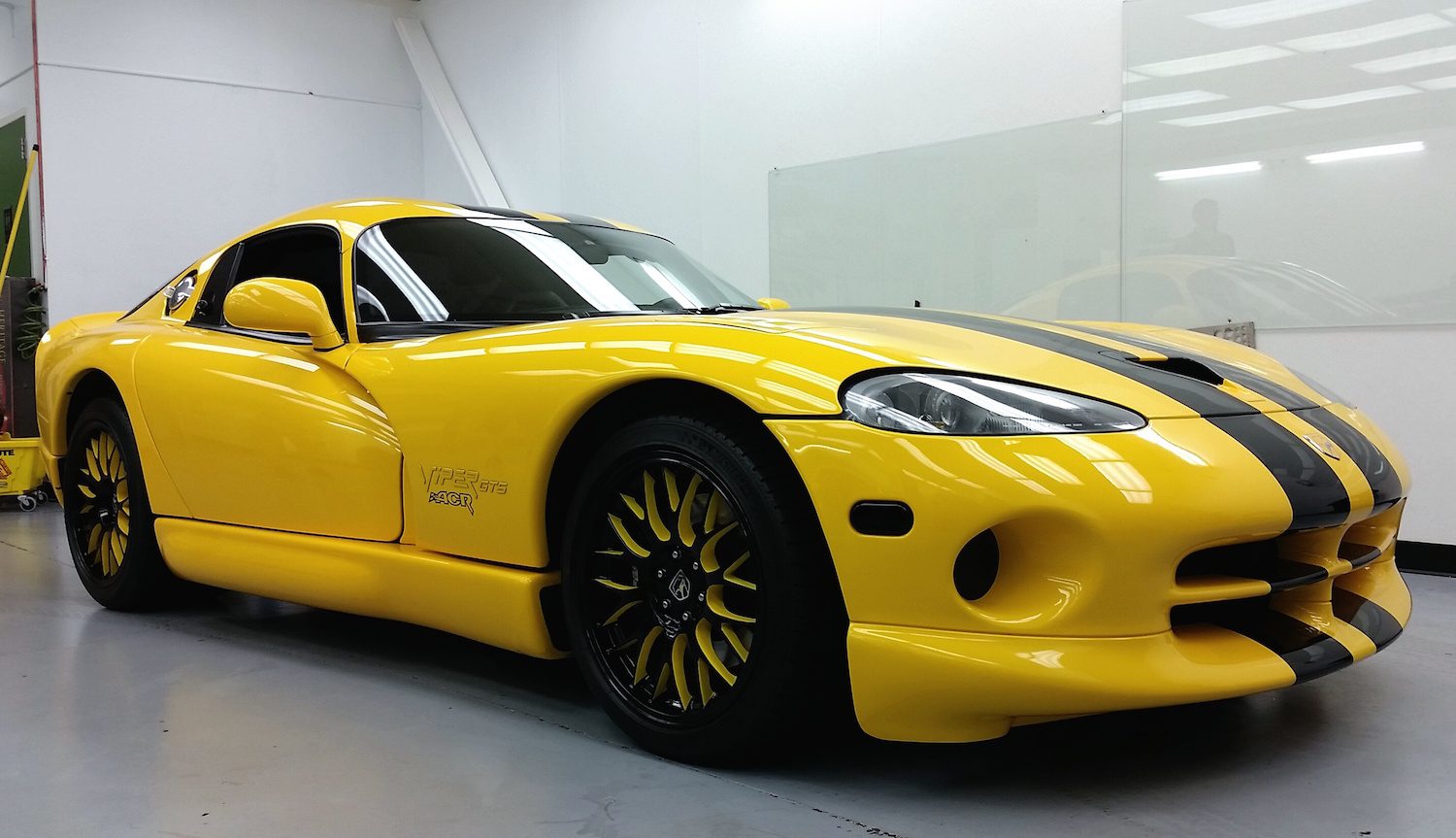 Dodge Viper Windshield Tinting Mesa